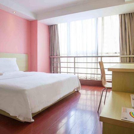 7Days Inn Wuzhou South Railway Station Cangwu Εξωτερικό φωτογραφία
