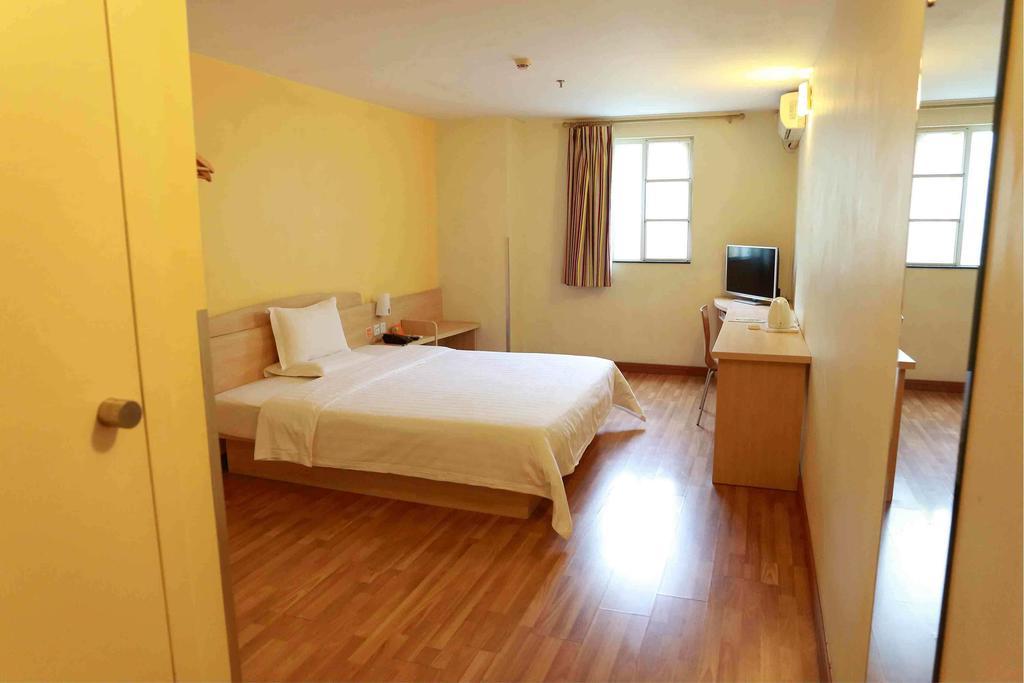 7Days Inn Wuzhou South Railway Station Cangwu Δωμάτιο φωτογραφία
