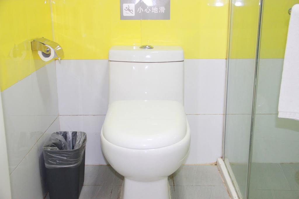 7Days Inn Wuzhou South Railway Station Cangwu Εξωτερικό φωτογραφία