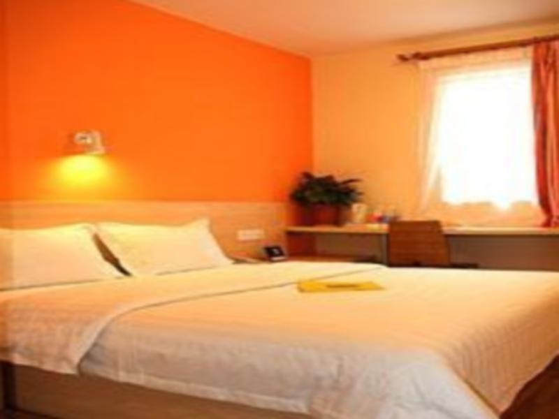 7Days Inn Wuzhou South Railway Station Cangwu Εξωτερικό φωτογραφία
